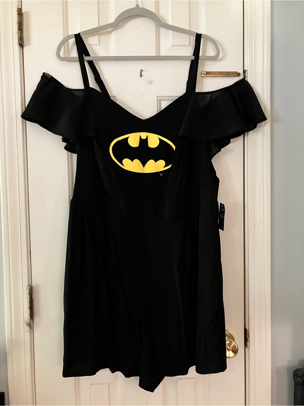 Torrid Size 1 (14-16) Batman Cold Shoulder Black Romper w Yellow Logo NWT